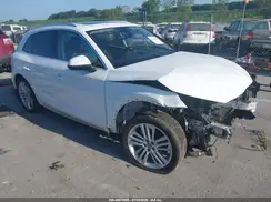 WA1CNAFY6J2227663 2018 AUDI Q5