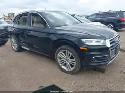 WA1CNAFY6J2228702 2018 AUDI Q5