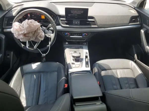 WA1CNAFY6K2047553 2019 AUDI Q5 - Image 8