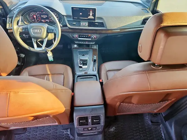 WA1CNAFY6K2130951 2019 AUDI Q5 - Image 8