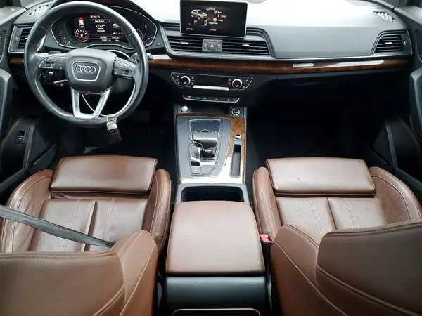 WA1CNAFY7J2070192 2018 AUDI Q5 - Image 8