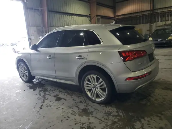 WA1CNAFY7J2119844 2018 AUDI Q5 - Image 2
