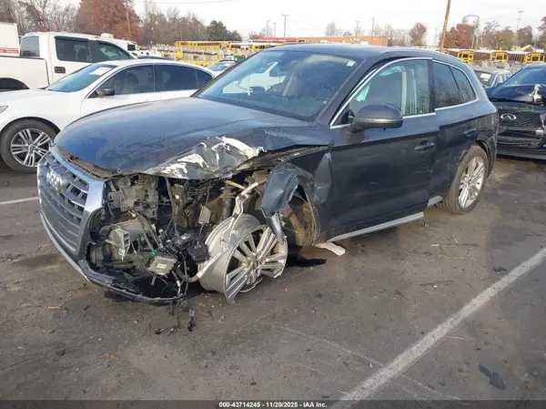 WA1CNAFY7J2199713 2018 AUDI Q5 - Image 2