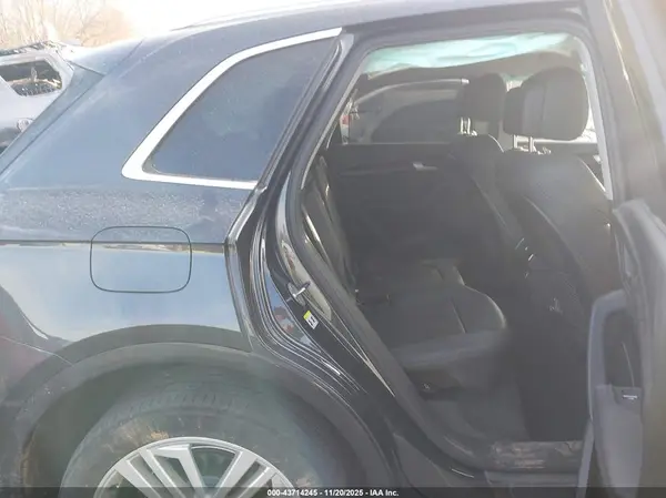 WA1CNAFY7J2199713 2018 AUDI Q5 - Image 8