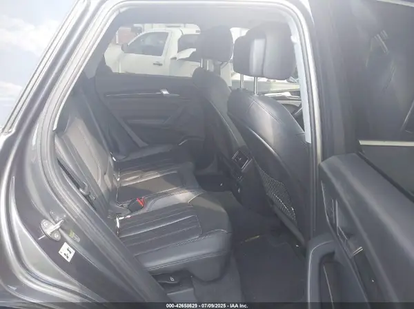 WA1CNAFY7K2072574 2019 AUDI Q5 - Image 8