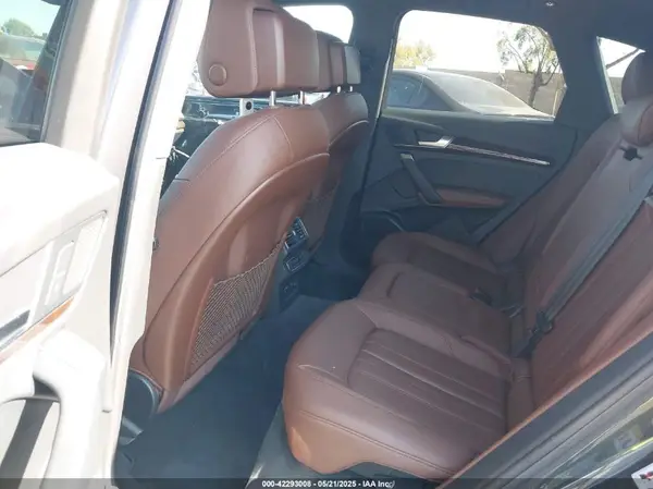 WA1CNAFY7K2117092 2019 AUDI Q5 - Image 8