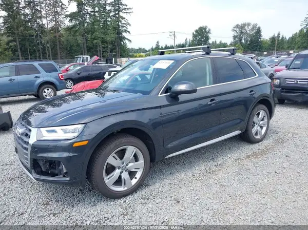 WA1CNAFY7K2131705 2019 AUDI Q5 - Image 2