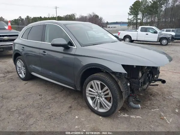 WA1CNAFY8J2123840 2018 AUDI Q5 - Image 1