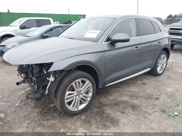 WA1CNAFY8J2123840 2018 AUDI Q5 - Image 2
