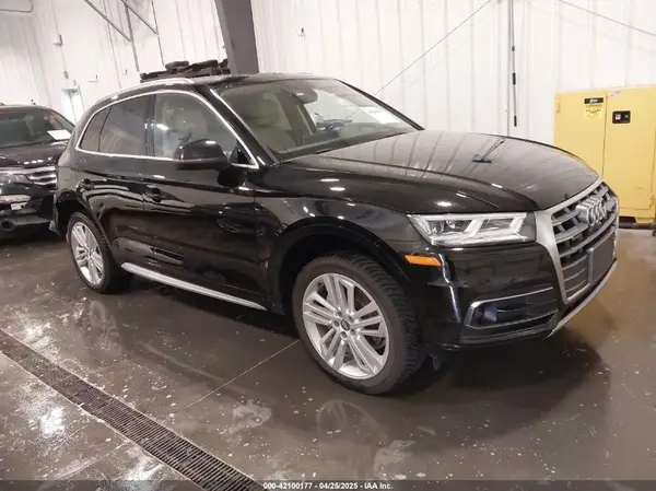 WA1CNAFY8J2144431 2018 AUDI Q5 - Image 1