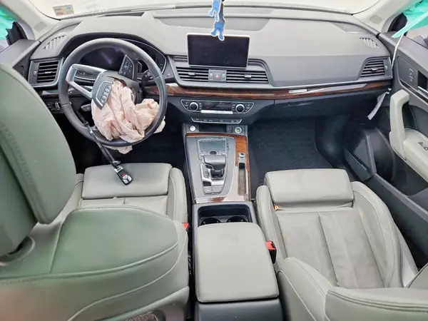 WA1CNAFY8J2187103 2018 AUDI Q5 - Image 8