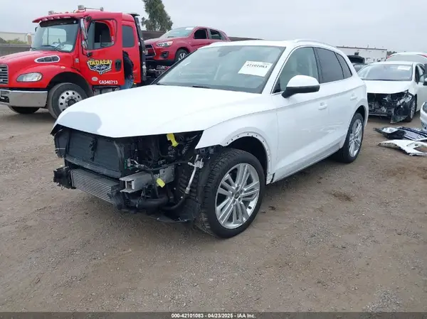 WA1CNAFY8J2198974 2018 AUDI Q5 - Image 2
