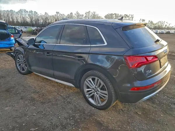 WA1CNAFY8J2199607 2018 AUDI Q5 - Image 2
