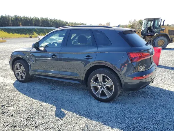 WA1CNAFY8K2031340 2019 AUDI Q5 - Image 2