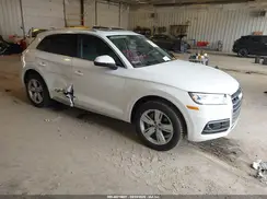 WA1CNAFY8K2097015 2019 AUDI Q5