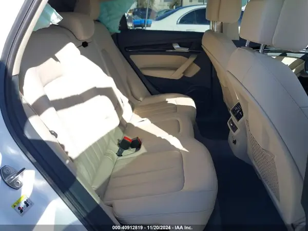 WA1CNAFY8K2125542 2019 AUDI Q5 - Image 8