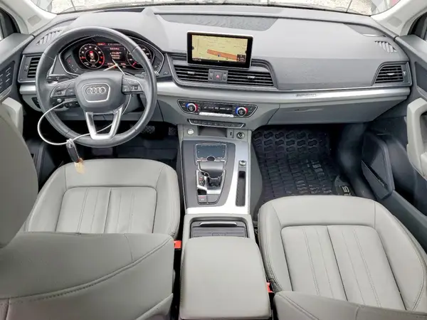 WA1CNAFY8K2127825 2019 AUDI Q5 - Image 8