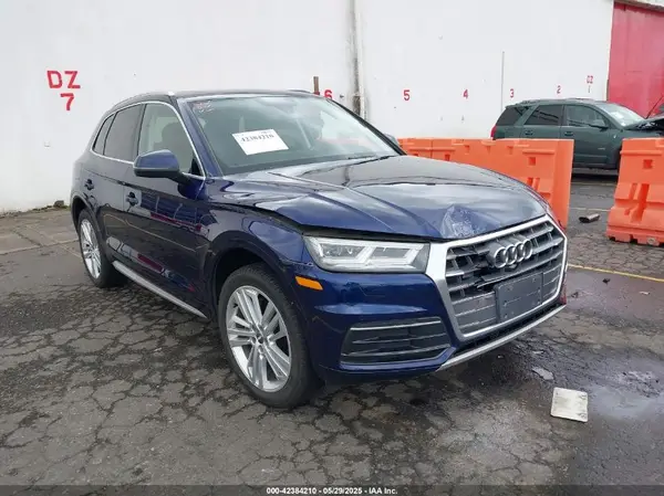 WA1CNAFY9J2035315 2018 AUDI Q5 - Image 1