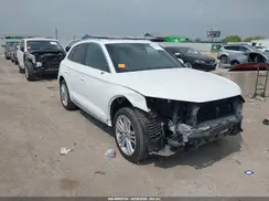 WA1CNAFY9J2095613 2018 AUDI Q5