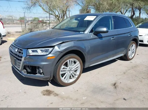 WA1CNAFY9J2197946 2018 AUDI Q5 - Image 2