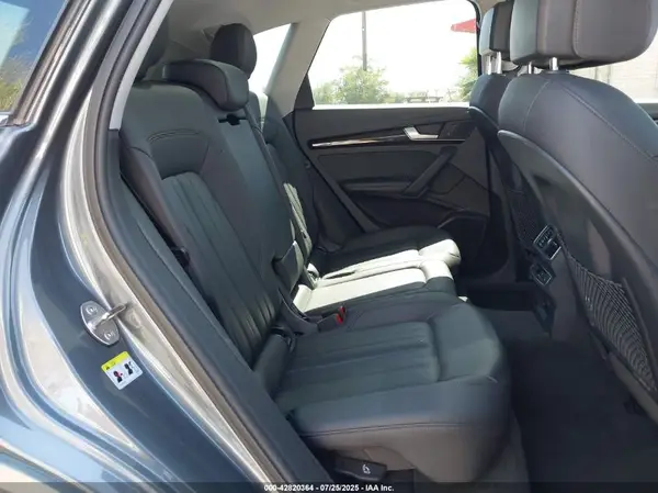 WA1CNAFY9J2197946 2018 AUDI Q5 - Image 8