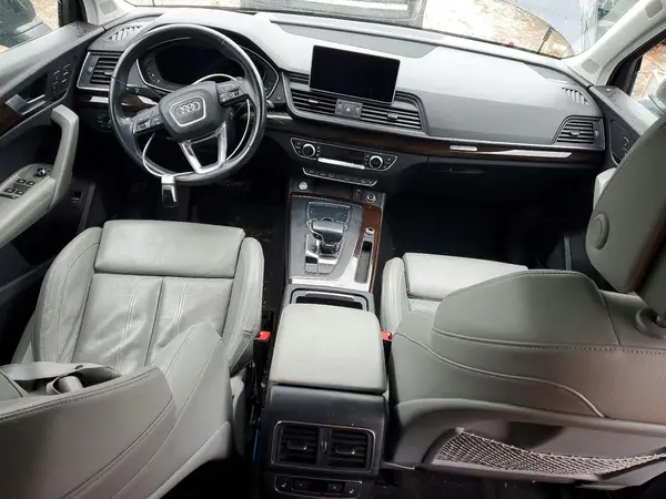 WA1CNAFY9J2245770 2018 AUDI Q5 - Image 8