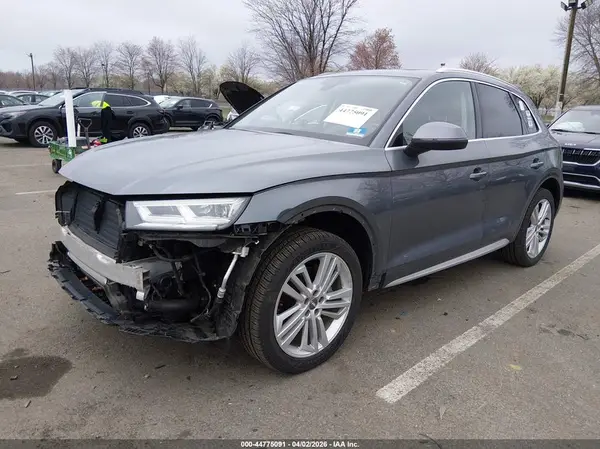 WA1CNAFYXJ2123404 2018 AUDI Q5 - Image 2