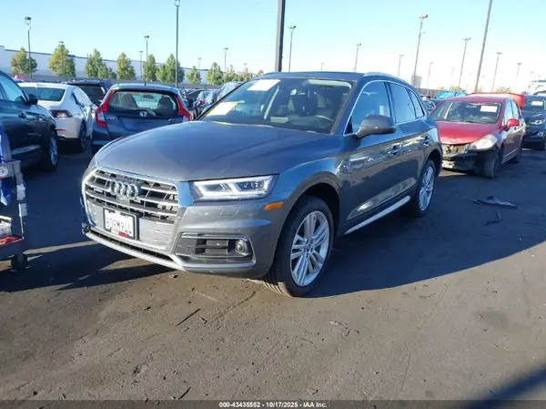 WA1CNAFYXJ2144429 2018 AUDI Q5 - Image 2