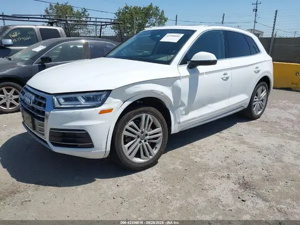 WA1CNAFYXJ2228184 2018 AUDI Q5 - Image 2