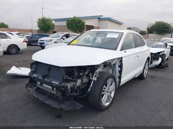 WA1CNAFYXK2056806 2019 AUDI Q5 - Image 2