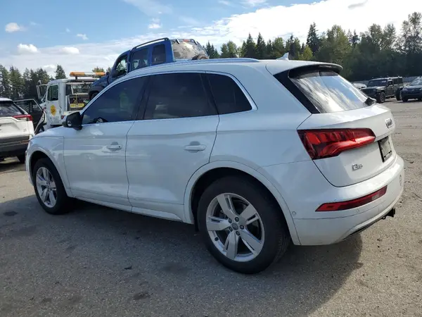 WA1CNAFYXK2071693 2019 AUDI Q5 - Image 2