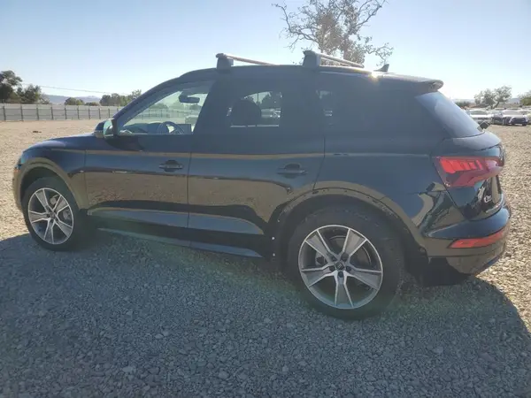 WA1CNAFYXK2125848 2019 AUDI Q5 - Image 2