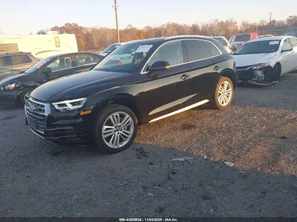 WA1CNBFY1J2018174 2018 AUDI Q5 - Image 2