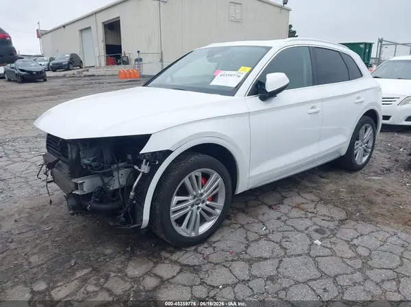 WA1CNBFY1J2089424 2018 AUDI Q5 - Image 2