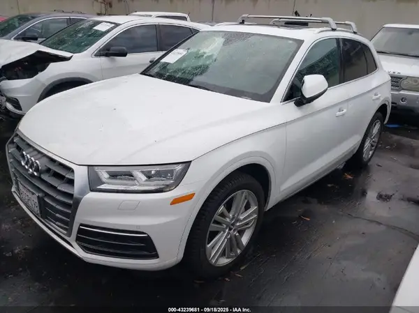 WA1CNBFY2J2021777 2018 AUDI Q5 - Image 2