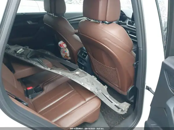 WA1CNBFY2J2021777 2018 AUDI Q5 - Image 8