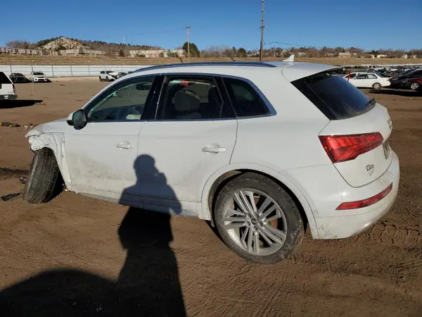 WA1CNBFY2L2101194 2020 AUDI Q5 - Image 2