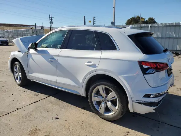 WA1CNBFY4K2061442 2019 AUDI Q5 - Image 2
