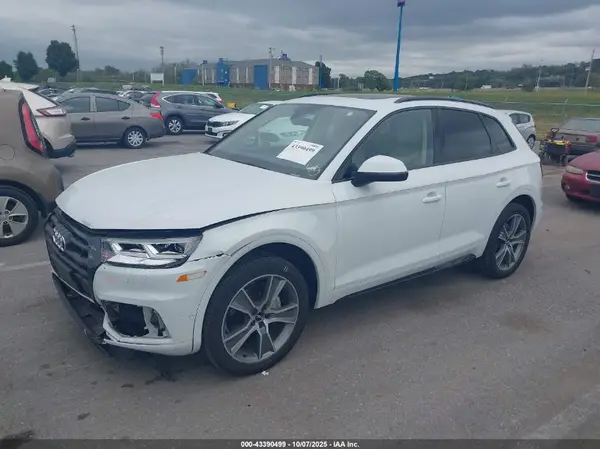 WA1CNBFY6K2016227 2019 AUDI Q5 - Image 2