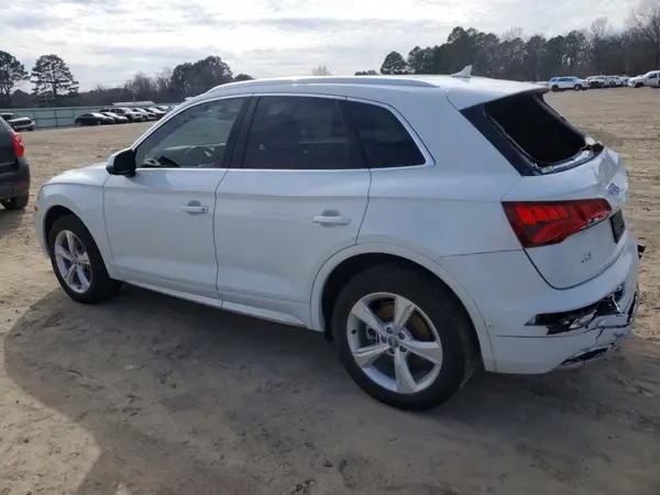 WA1CNBFY7L2089415 2020 AUDI Q5 - Image 2