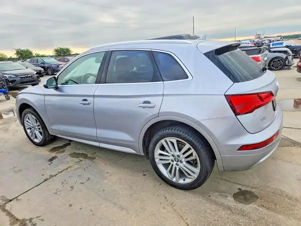 WA1CNBFY9J2044862 2018 AUDI Q5 - Image 2