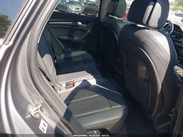 WA1CNBFYXJ2055921 2018 AUDI Q5 - Image 8