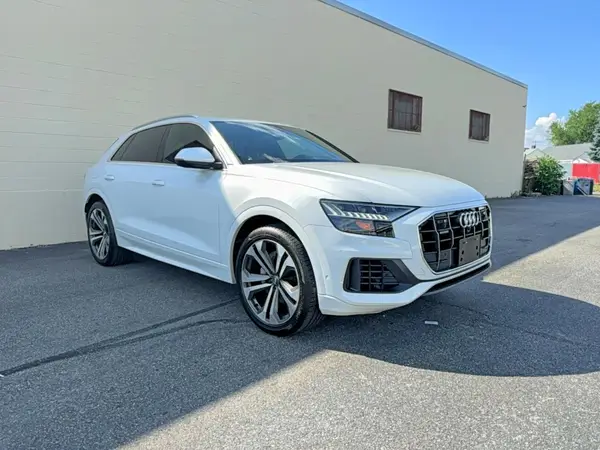 WA1CVAF10KD005323 2019 AUDI Q8 - Image 1