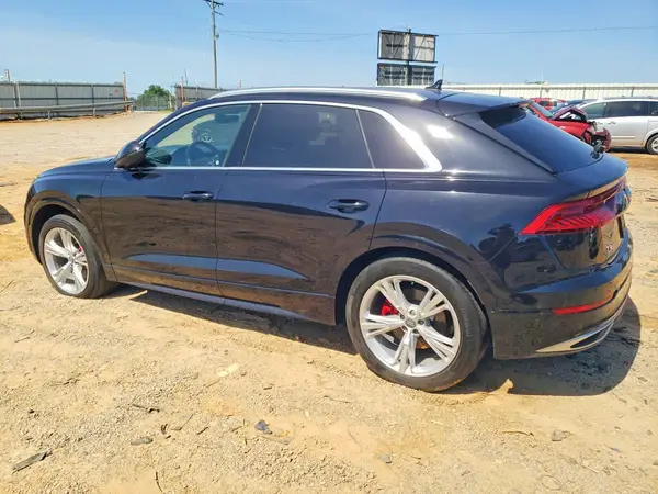 WA1CVAF10KD008626 2019 AUDI Q8 - Image 2