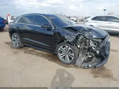 WA1CVAF10KD015009 2019 AUDI Q8