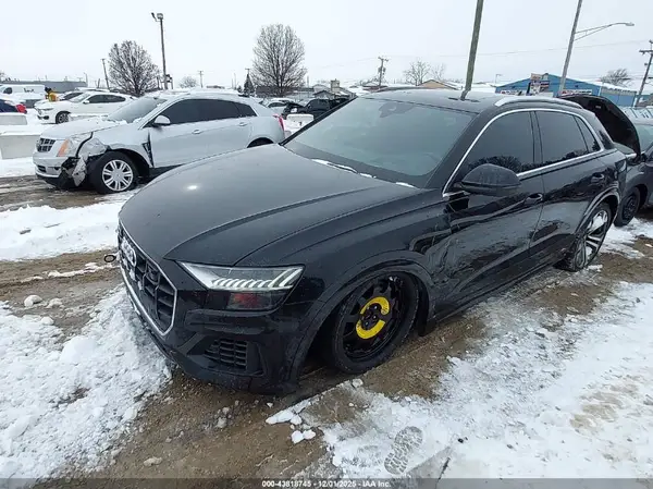 WA1CVAF10KD015415 2019 AUDI Q8 - Image 2