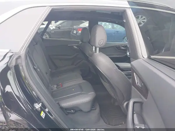 WA1CVAF10KD015415 2019 AUDI Q8 - Image 8