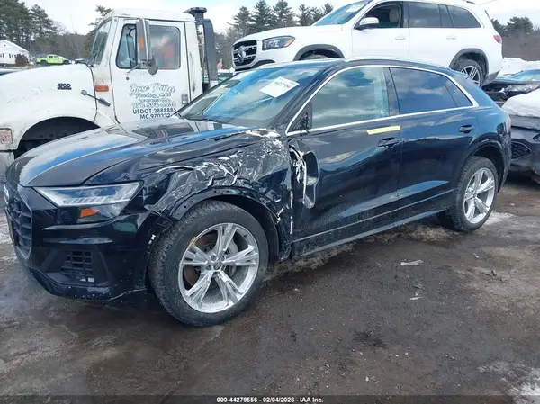 WA1CVAF11KD027430 2019 AUDI Q8 - Image 2