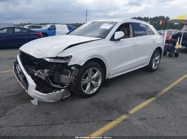 WA1CVAF12KD005131 2019 AUDI Q8 - Image 2