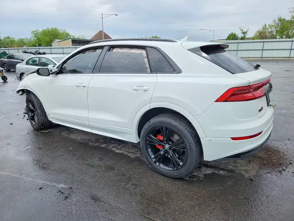 WA1CVAF12KD009907 2019 AUDI Q8 - Image 2